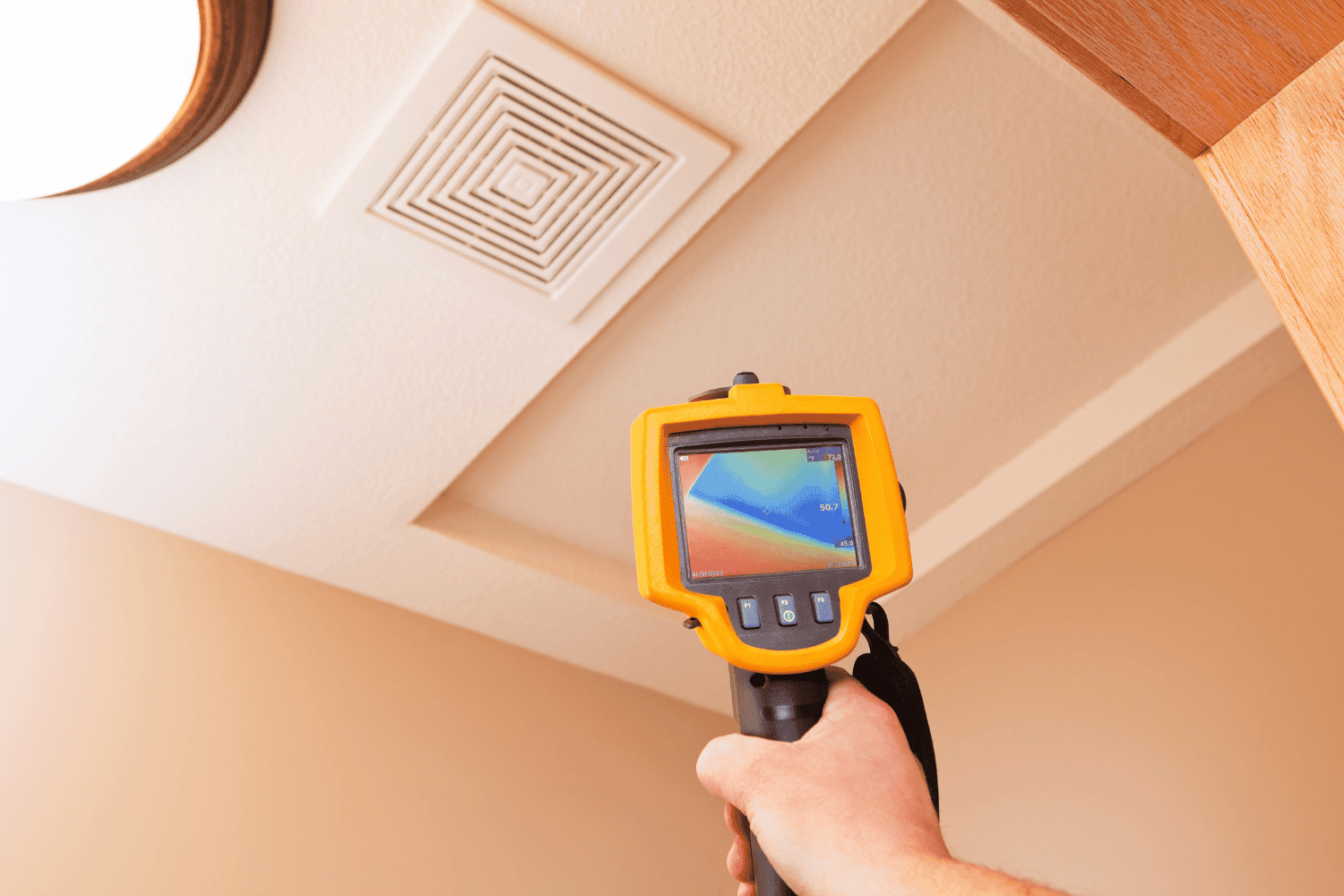A photo showing visible signs of poor home insulation.